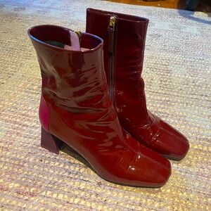Unreal fields leather boots